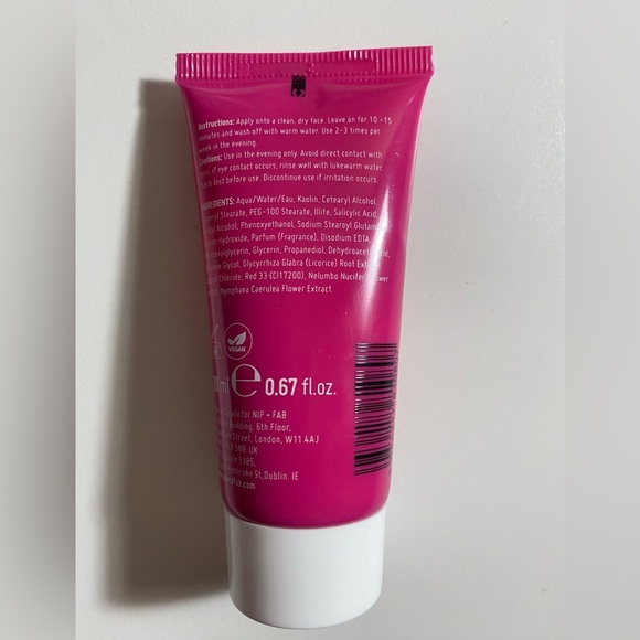 Skincare Bundle Perfect for Gifting 🎁 - Picture 13 of 13